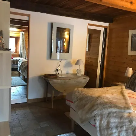 Chambres D'hotes La Bessonnerie B&B 부르생모리스