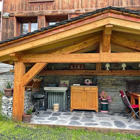 Chambres D'hotes La Bessonnerie B&B 3*