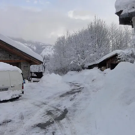 Chambres D'hotes La Bessonnerie B&B 부르생모리스